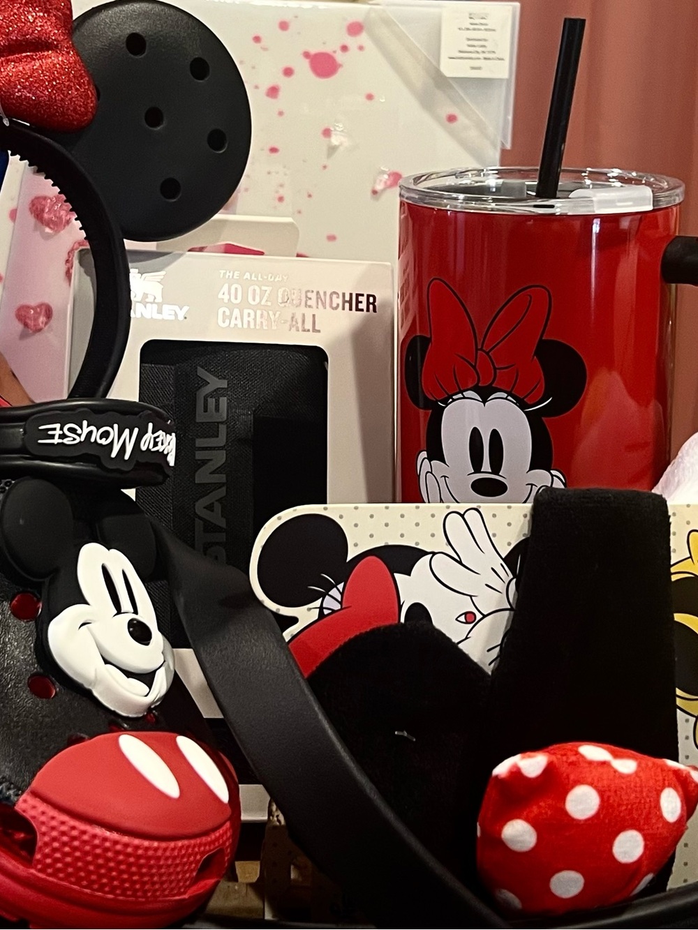 Disney Red Minnie Mouse Tote and Accessories Set